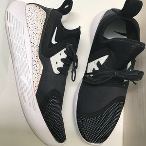 Women’s Nike Lunar